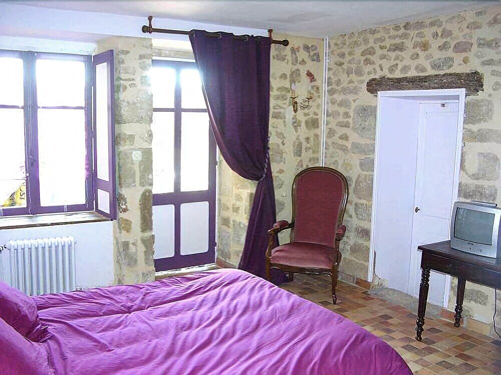 Le Vieux Chateau Airvault Exterior photo